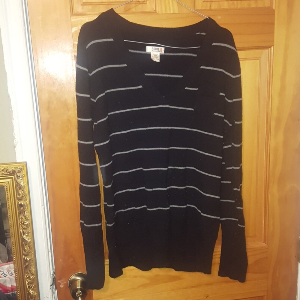 Route 66 Women's V-neck Sweater Size XL